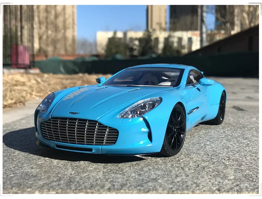 

1:18 AUTOart 70245 для ASTON MARTIN ONE 77, литые модели автомобиля, черный, синий подарок, коллекция, орнамент, дисплей, металл, пластик
