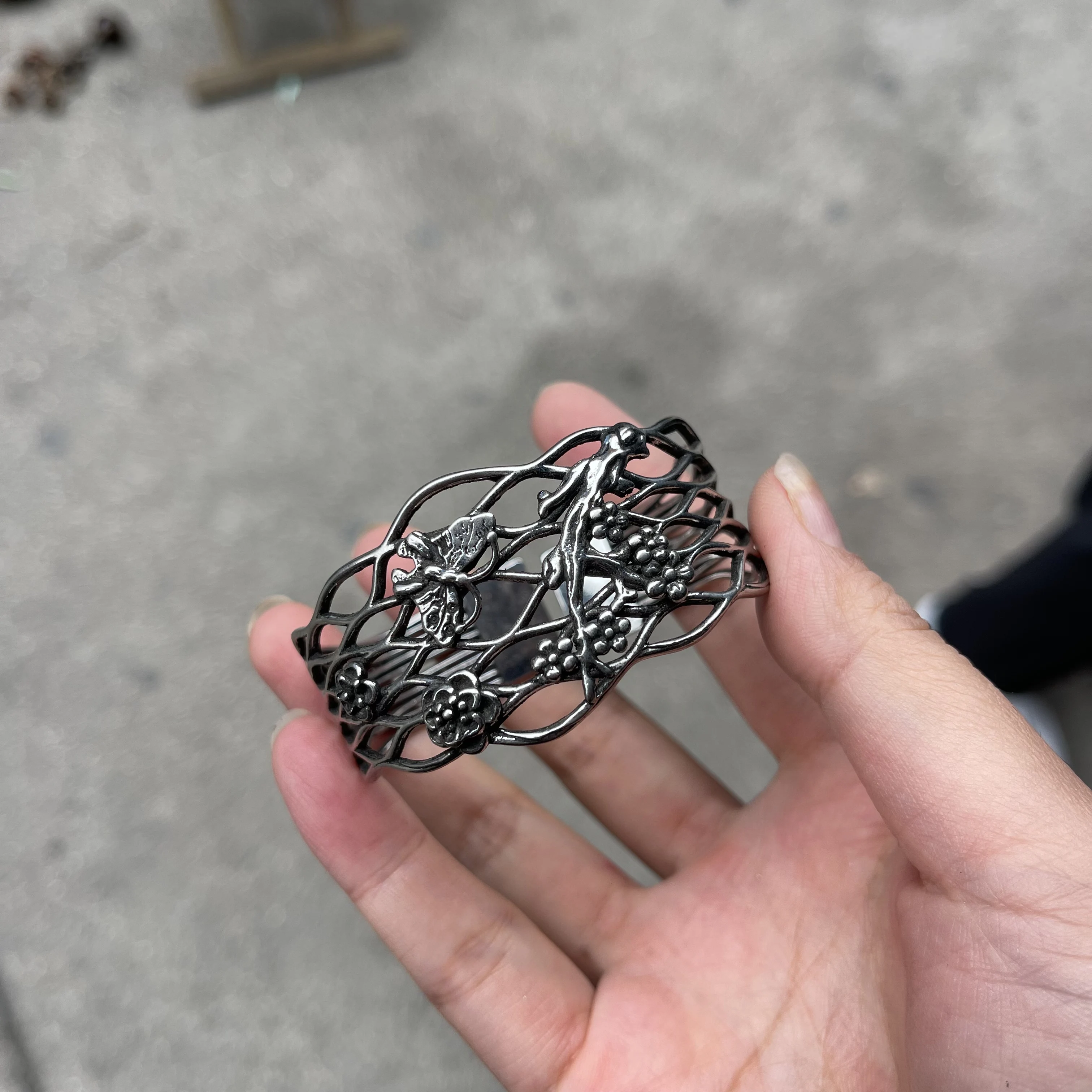 Vintage Art Nouveau Fairy Butterfly Cuff Bracelet Women Antique Silver Tone Hollow Floral Grape Open Bangle Retro Gothic Jewelry