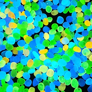 taştan karanlık ışıkta bahçeden aydınlık çakıl taşlarında 100 adet taş, akvaryum dekorundan kaldırıma ve akvaryumlara (waza), akvaryum tezgahı Kayalıklarda terrario'ya yapılan 6 büyük satış-no. 5