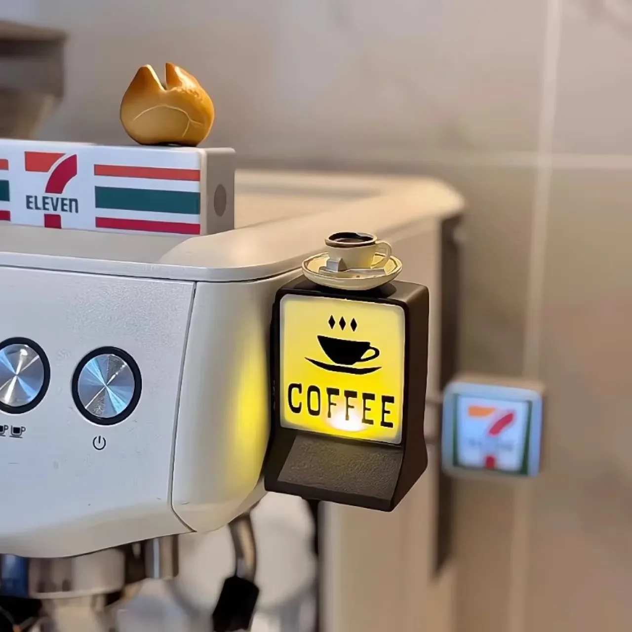 Coffee Shop Magnetic Fridge Stickers Creative Convenience Store Light Signs Home Decorative Ornaments 711 Luminous Light Boxes