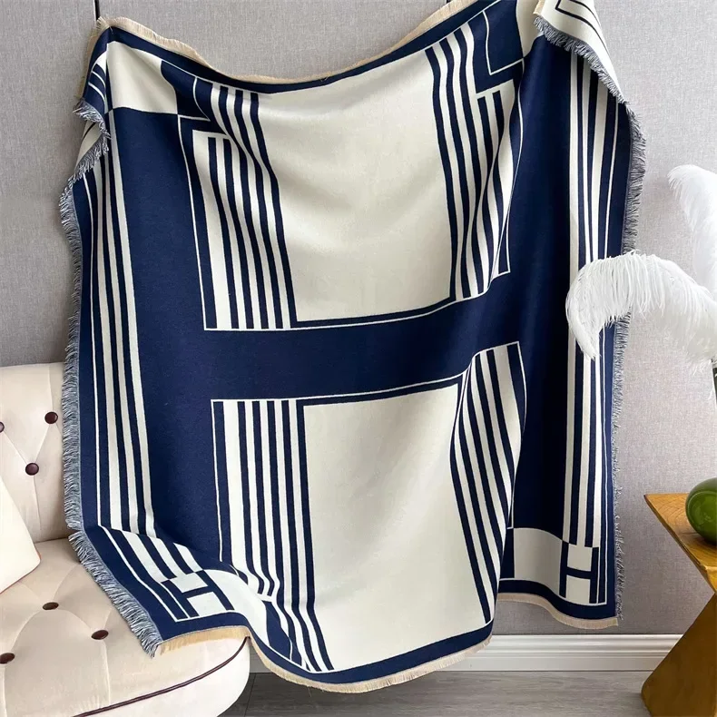 Рисунок 2 - Женский шарф в полоску