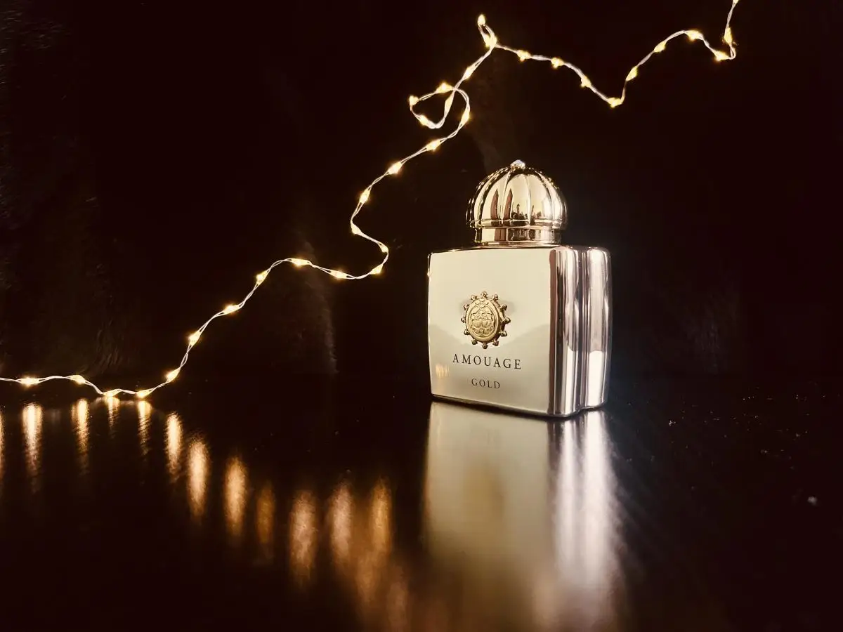 Amouage Jubilation 40 Honour 4 - Luxury Lifestyle Travel incelemesi ve fiyatı