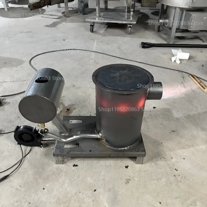 A new type of hot blast stove high temperature waste oil heater is used for greenhouse heating in poultry and livestock houses