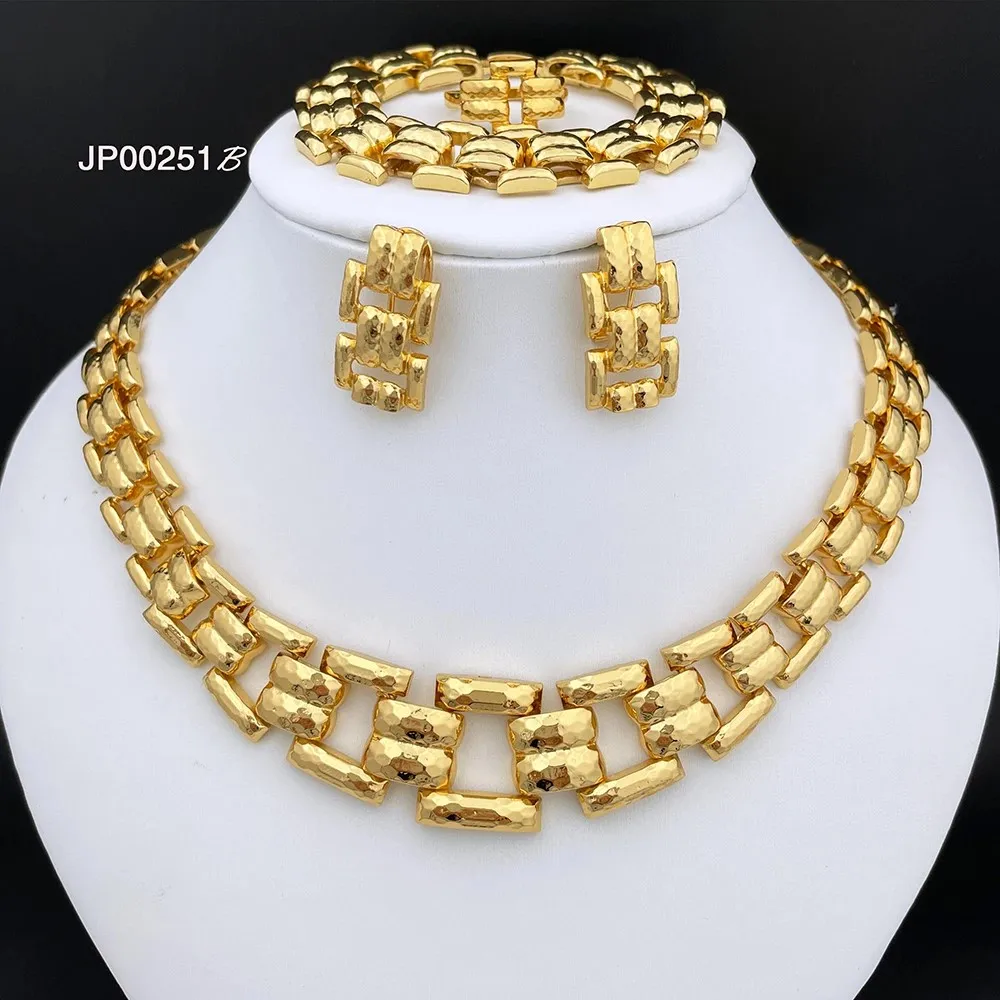 

High Quality Women Jewelry Set Gold Plated Necklaces Earrings Bracelet And Ring Cuban Chain Style Wedding Party Gift