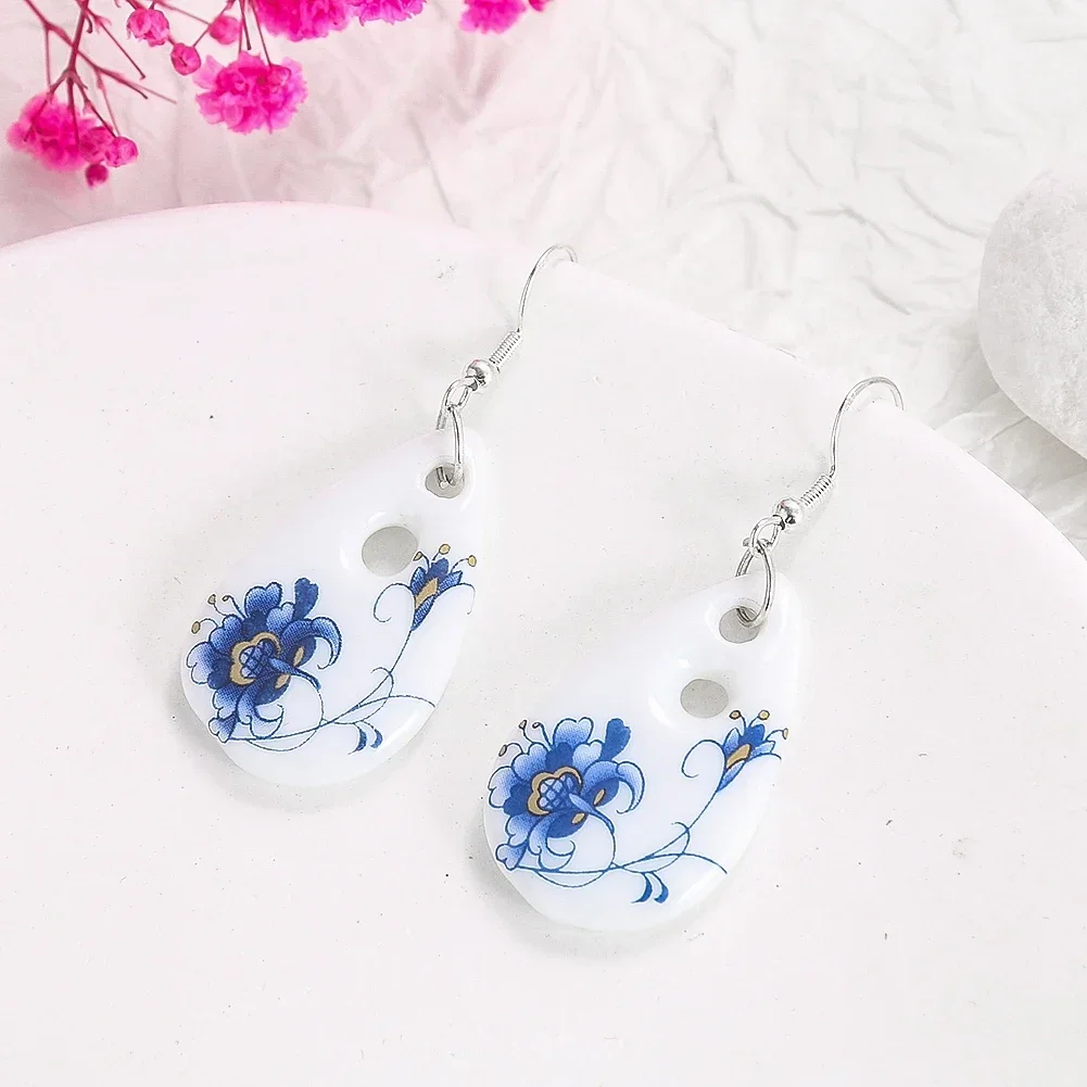 1 Pair of Blue White Ceramics Flowers Water Drop Earring Retro Porcelain Enamel Pendant Hoop Dangle Earrings Women\'s Jewelry