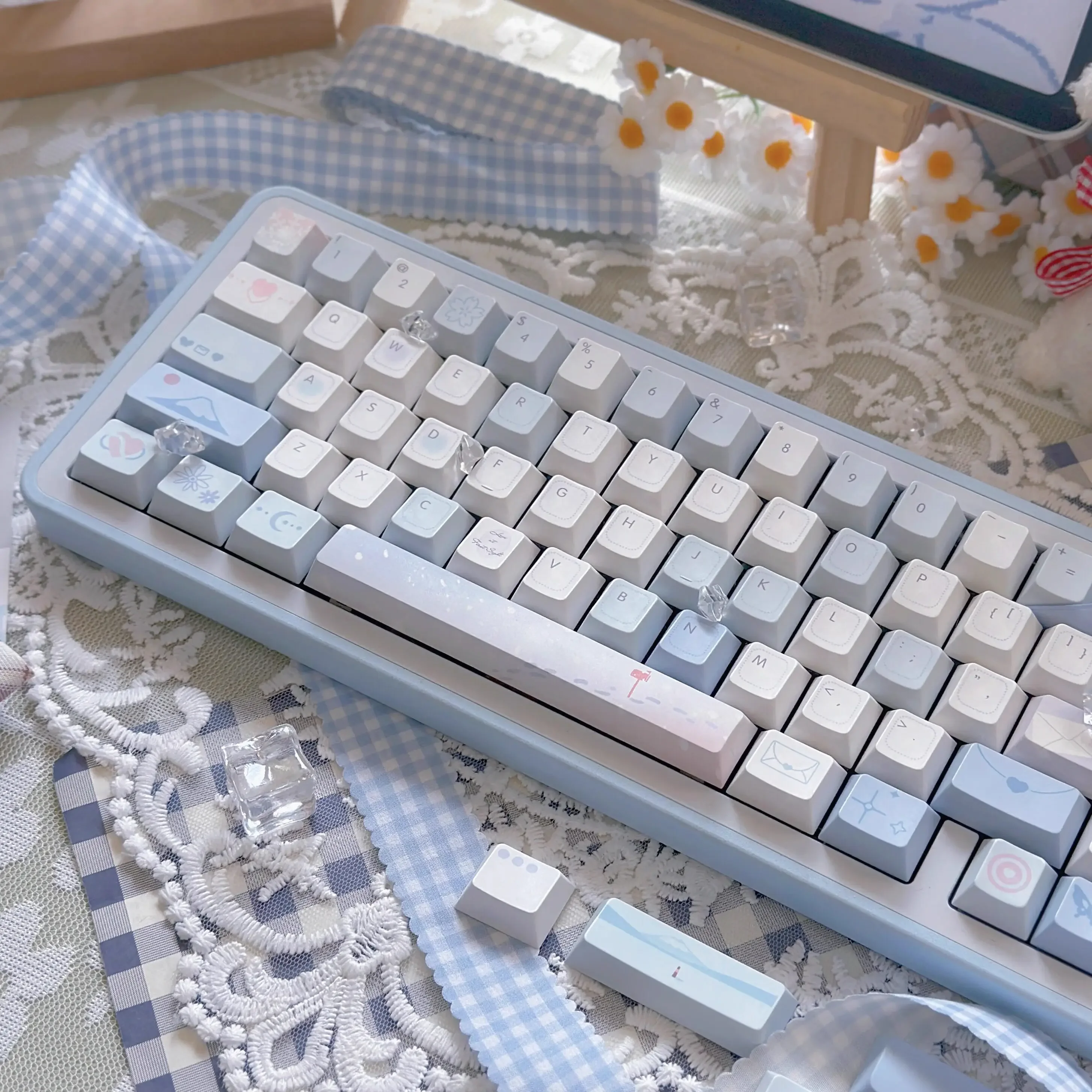 Spring Field Three Little Cute Keycaps Original Height 95 Keys Hot Sublimation Keycaps Dragon by Hi75 Hi8