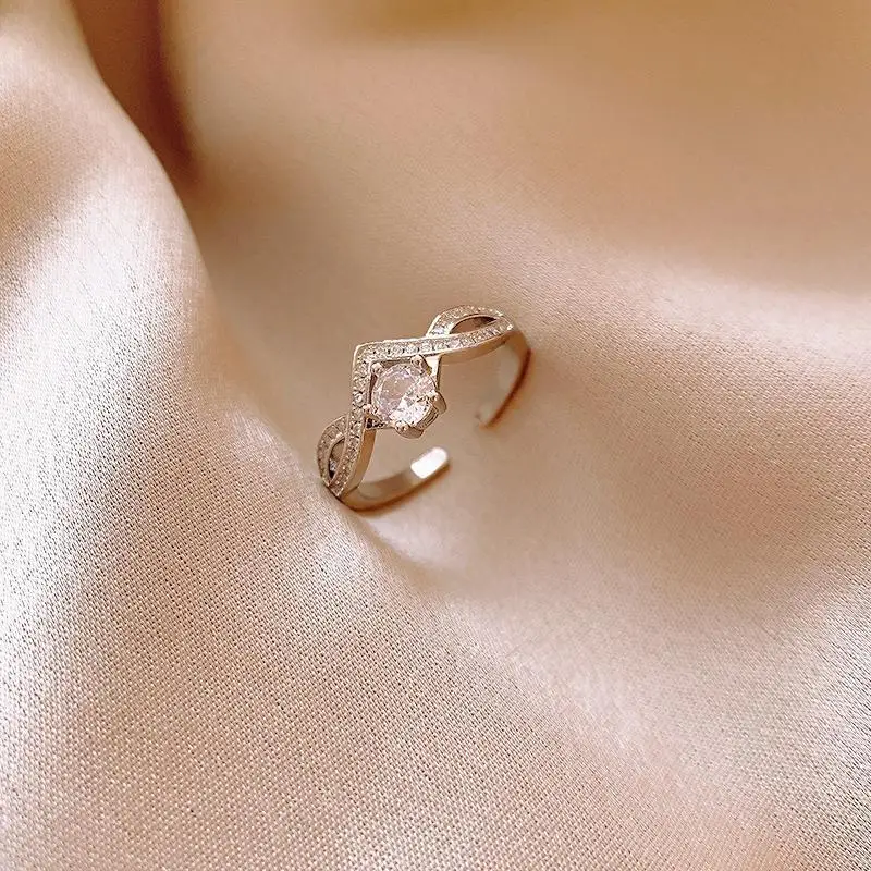 Exquisite Shining Trendy V Shape Zircon Adjustable Rings For Women Beautiful Fashion Party Wedding Finger Ring Gift Jewelry