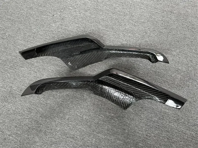 

Suitable for 2017-2021 FORFerrari 812GTS N Style Carbon Fiber Rear Diffuser 812GTS Rear Lip