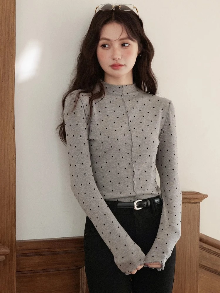 ALXNAN 빈티지 폴카 도트 티셔츠 그레이 모크 넥 러플 트림 긴팔 풀오버 레귤러 숄더 슬림핏 클래식 탑스 L58602