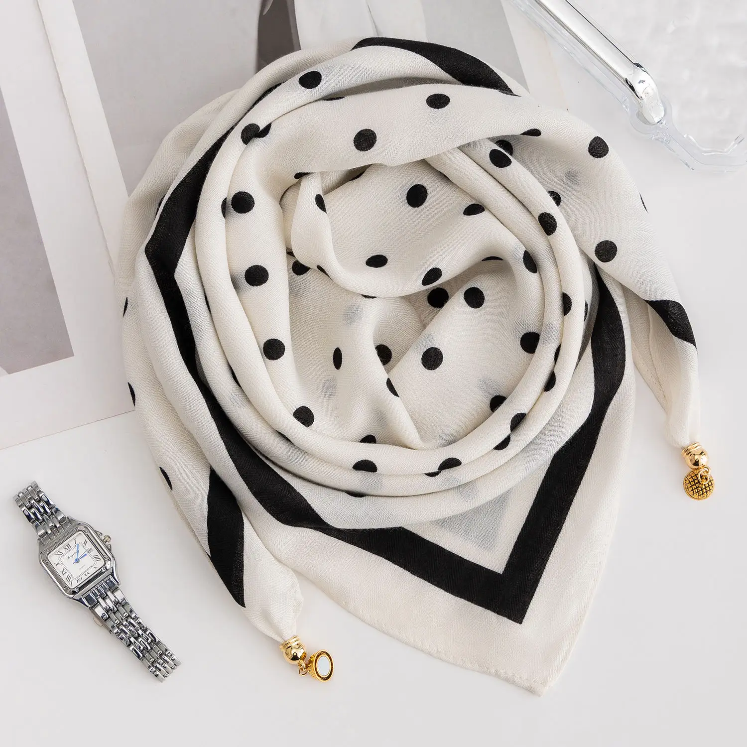 

New Magnetic Buckle Silk Scarf For Women's Small Polka Dot Scarf for Autumn Winter Warmth And Cold Resistance Fashionabl Scarves