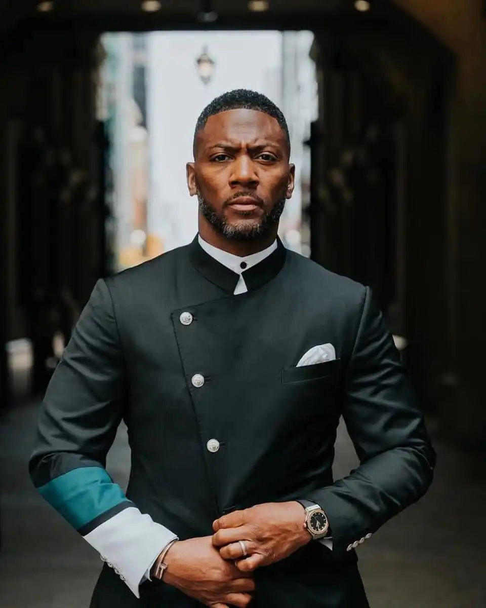 Designer Men Suits For Wedding Stand Collar Single Breasted Tuxedos Plaid Groom Party 2 Pcs Blazer Pants Customized Suit