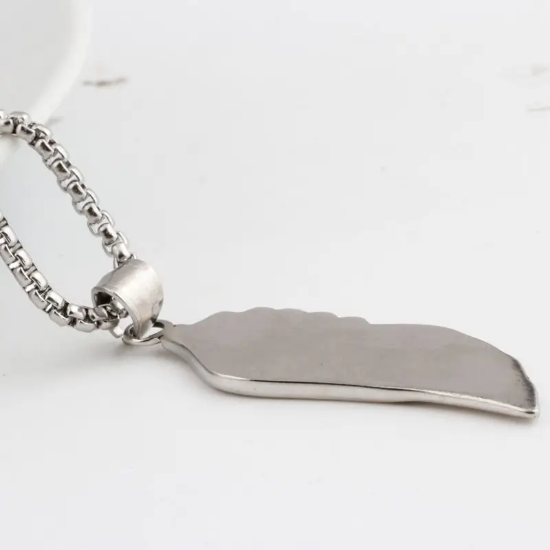 Angel Wings retro fashion personality titanium steel feather pendant men pendant necklace jewelry