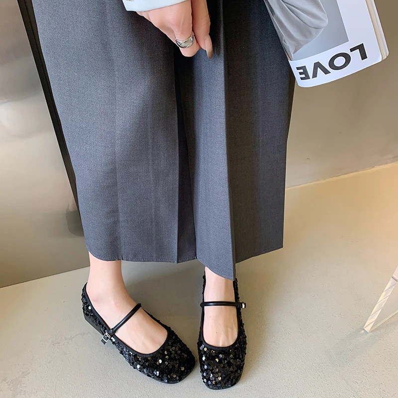 أحذية النساء الخريف الإناث الخف موديس الشقق الفم الضحلة الخريف الصيف جلد طبيعي 2024 فستان بريق جديد الجدة ماري يناير