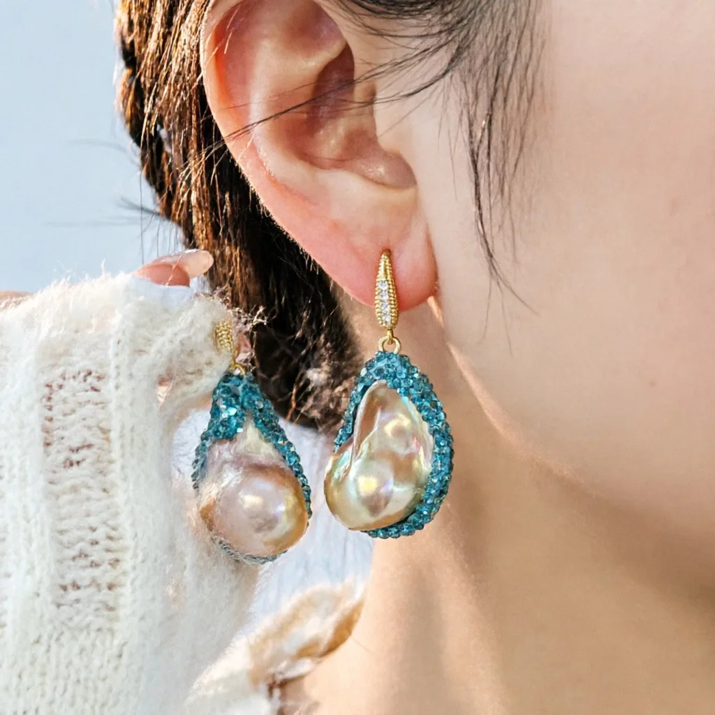 

Original Baroque Freshwater Irregular Pearl Hook Earrings European Court Style Inlaid Czech Rhinestones Women Fashion Jewelry