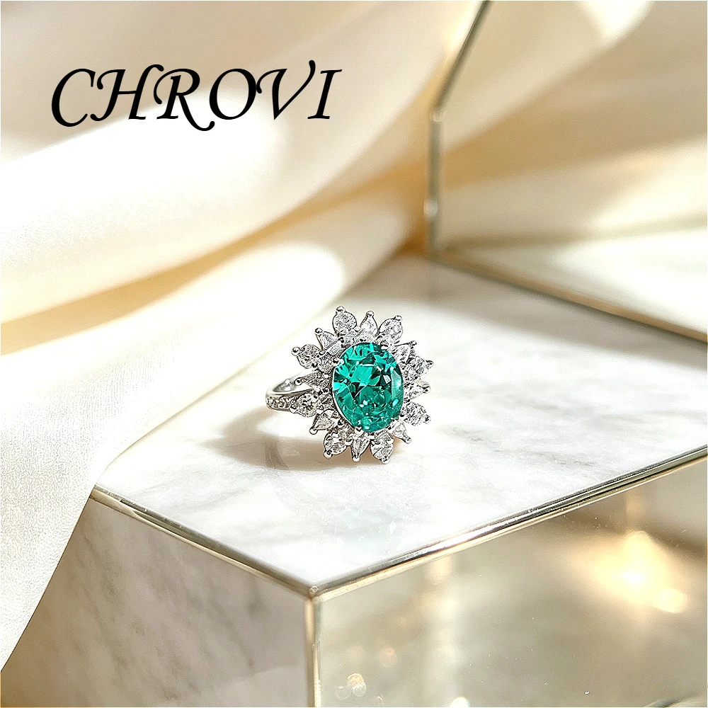 Luxurious Cluster-Set 925 Sterling Silver Oval Ring Featuring vintage Pigeon Egg-Shaped High-Carat Diamonds for a Lady's Ring
