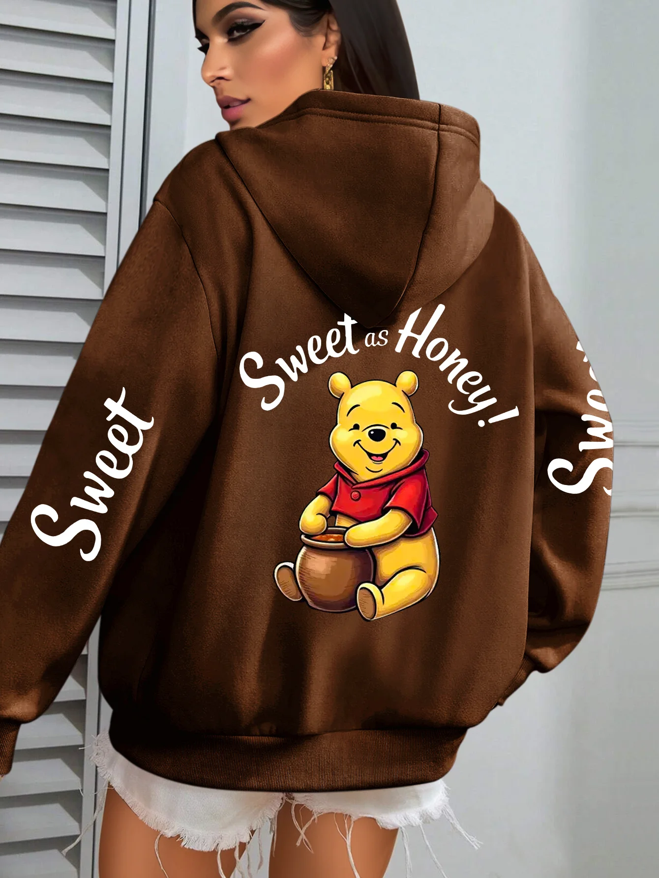 Осенне-зимняя толстовка с капюшоном Disney Winnie The Pooh как сладкий и модный, как мед, с свободными и повседневными уличными принтами.