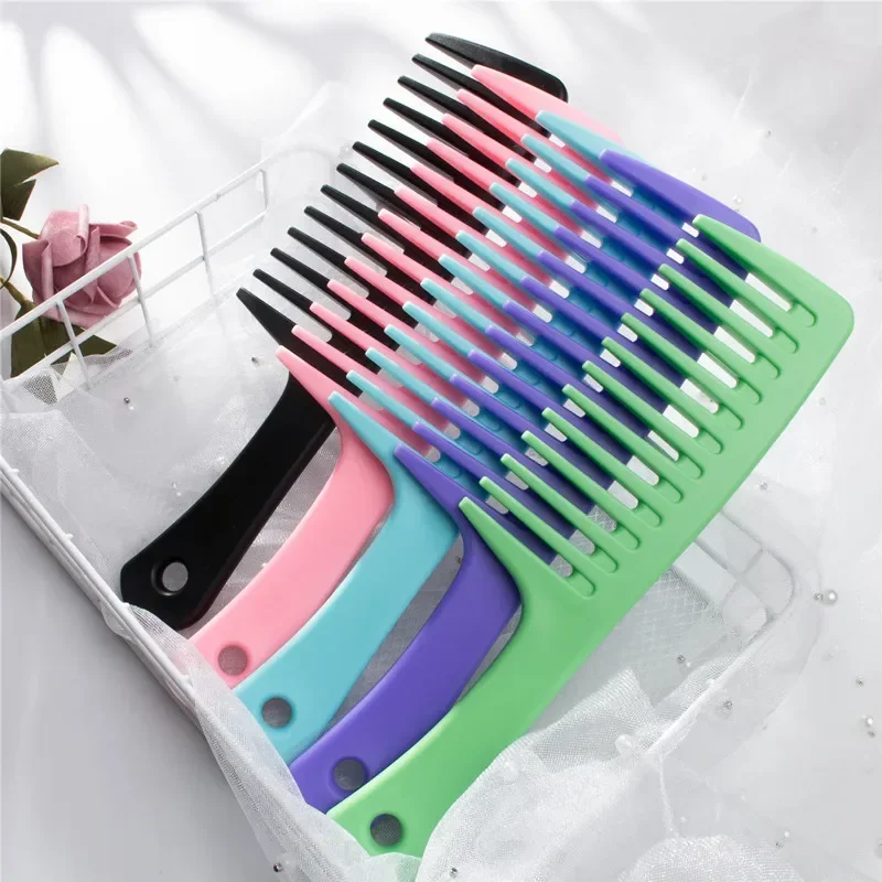 

Plastic Wide Tooth Comb Heat Resistant Hairdressing Hair Brush Durable Anti Static Detangling Hair Style Comb for Curly Wet Hair