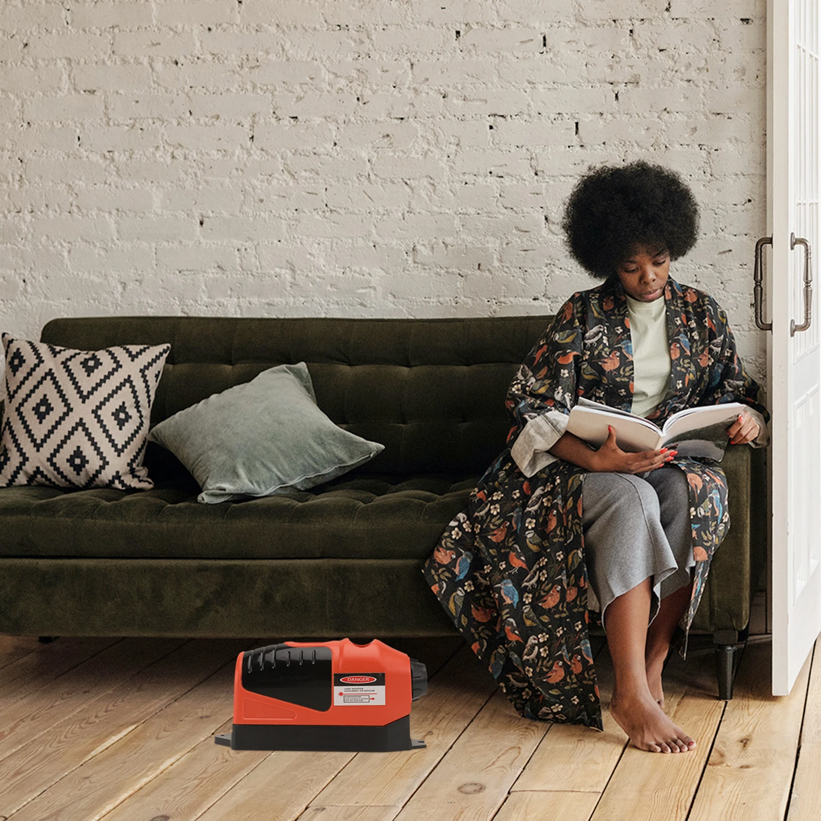 1pc Infrared Line Gradienter Precise Level Tool Durable Powered Easy Install Wall Decoration Household Gradienter Tool