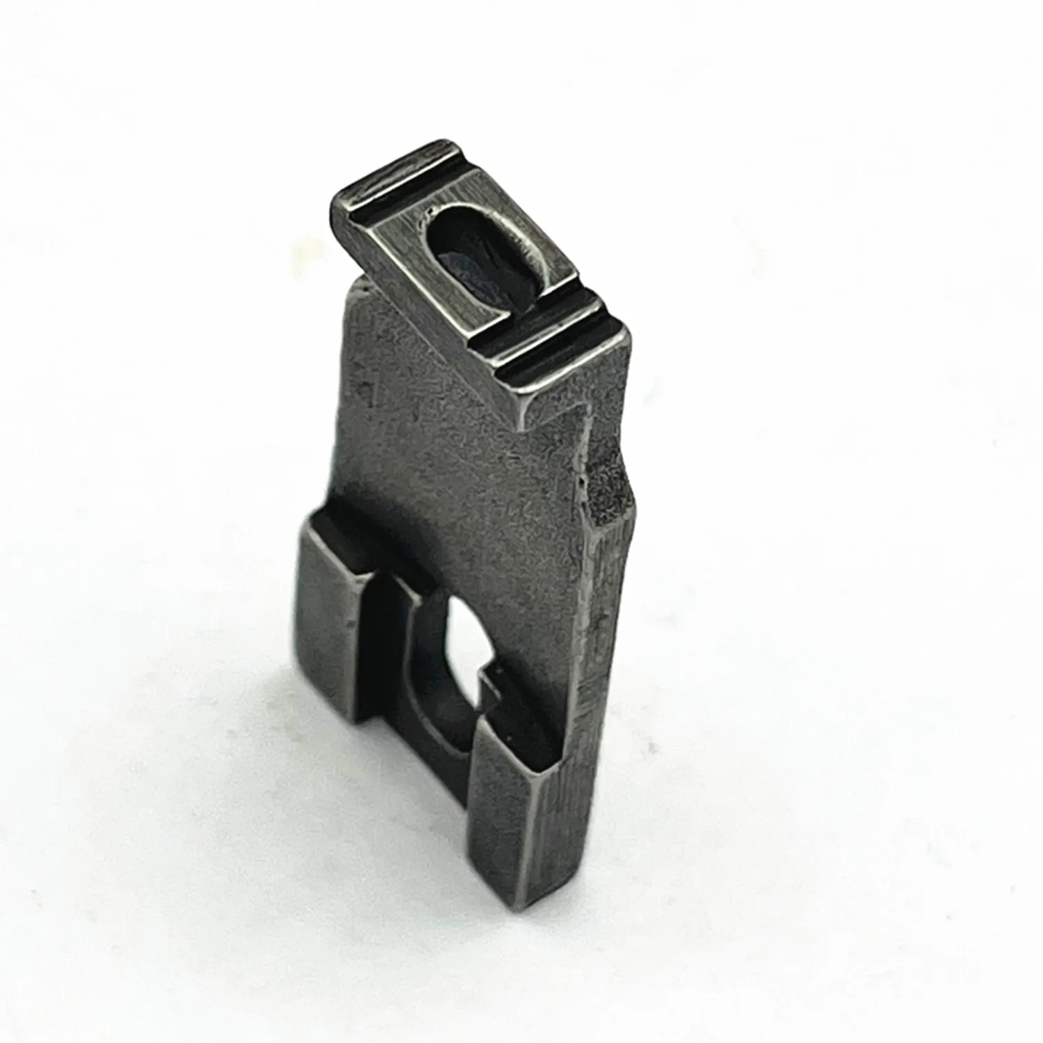 

1341 FEED DOG 214-26200 FOU 1341 Industrial Sewing Machine Parts