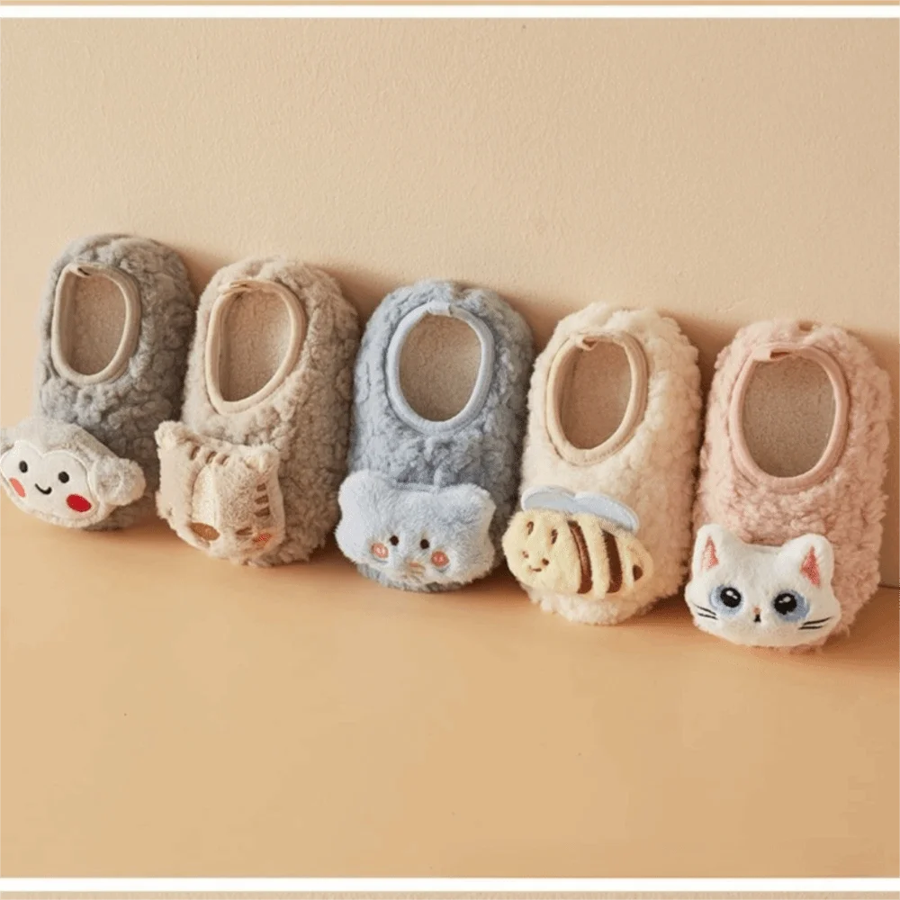 زوج من شباشب الأطفال الشتوية الدافئة للأولاد والبنات، نعل مضاد للانزلاق، أحذية مريحة للأطفال الصغار، أحذية أطفال ناعمة لممارسة المشي