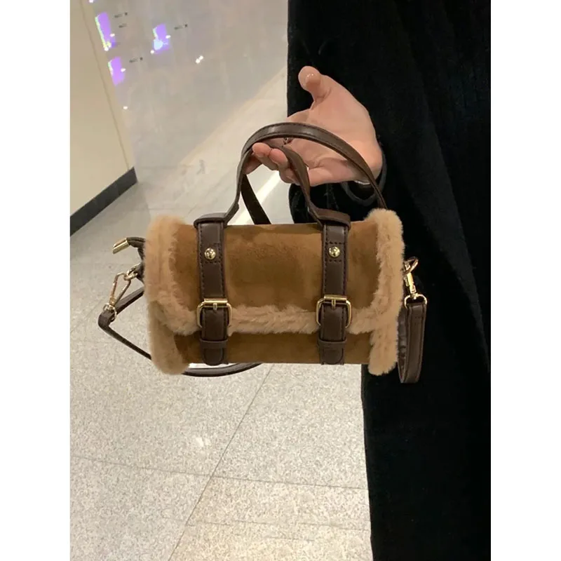 Vintage Fashion Handbag Autumn Winter Women\'s Bag 2023 New High-Grade Sense Minority Suede Leather Crossbody Pack Commuter Pop