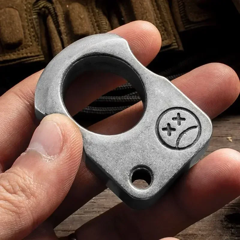 New Smiley Face Single-fingered Tiger Survival Equipment For Self-defense Wolf Deterrence Outdoor Sports Tools