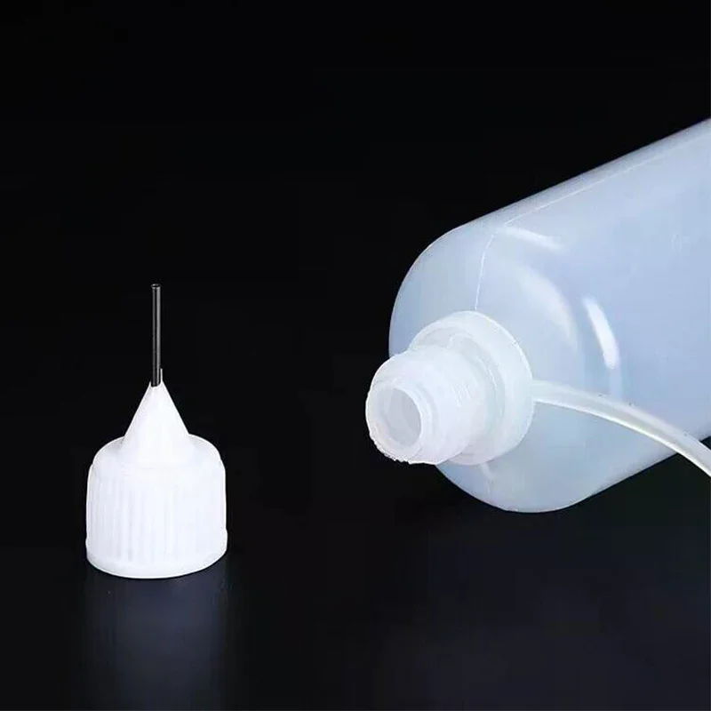 100-5ML Punta dell'ago Applicatore di colla Bottiglia di plastica Bottiglia di pigmento per iniezione di olio essenziale Strumento di riparazione contagocce per telefono cellulare