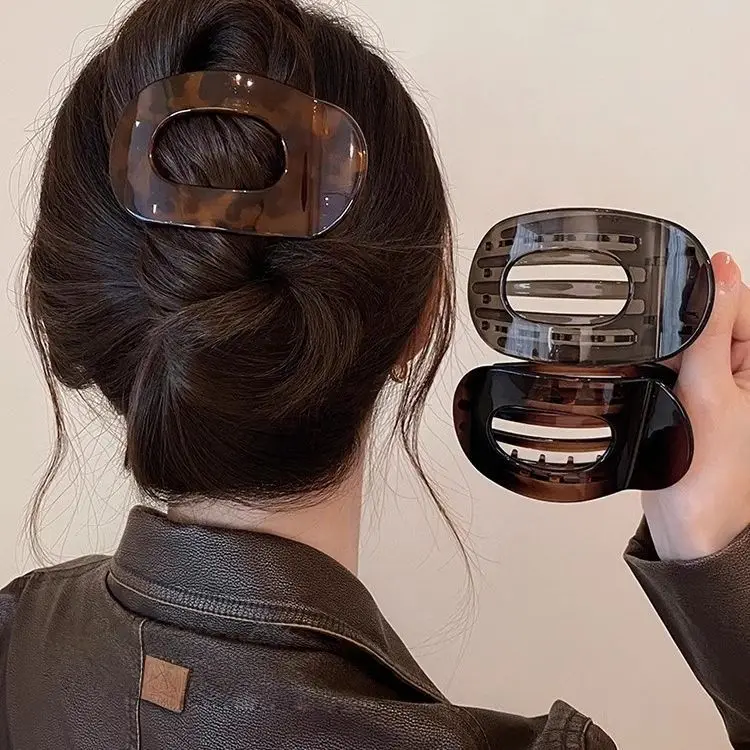

Fashion Oval Flat Hair Claw Clips for Women Matte Duckbill Clip Back-of-Head Bun Hair Accessories Simple Clip Hair Ornament