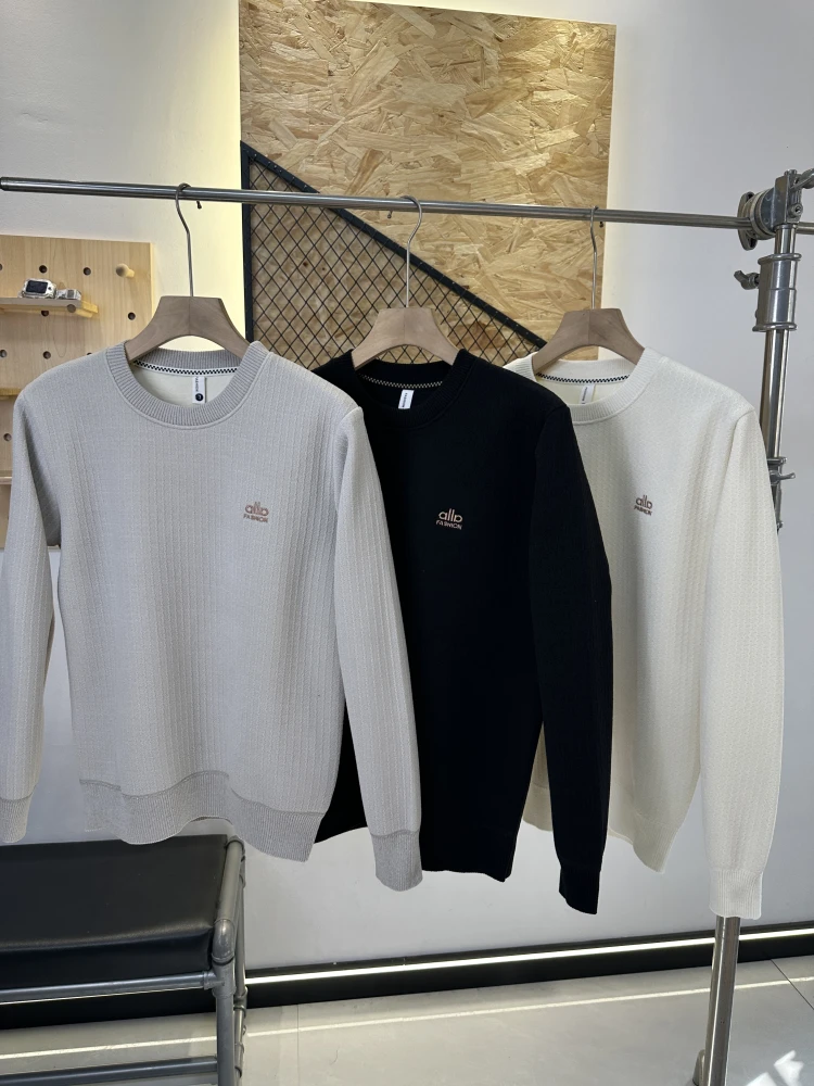 

Thiened Milk Velvet Knitted Sweatirt Winter Casual Faionable Couple Matching Stand Fit Polyester Fiber Long...