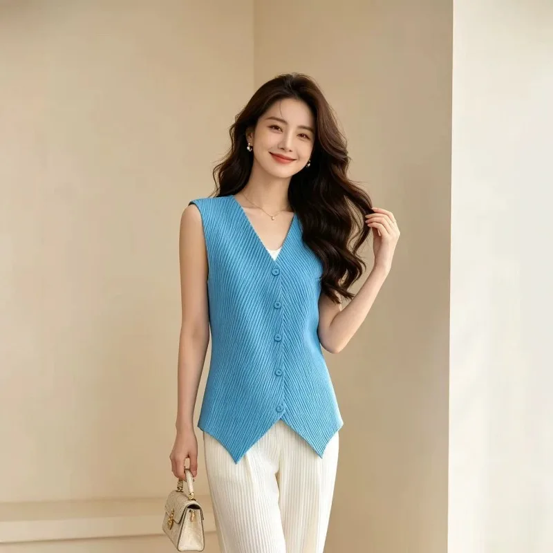 Miyake Pleated Vest Women 2026 Autumn New V-neck Single-breasted Irregular Hem Sleeveless Vest Slim Fit Versatile Pleats Vest