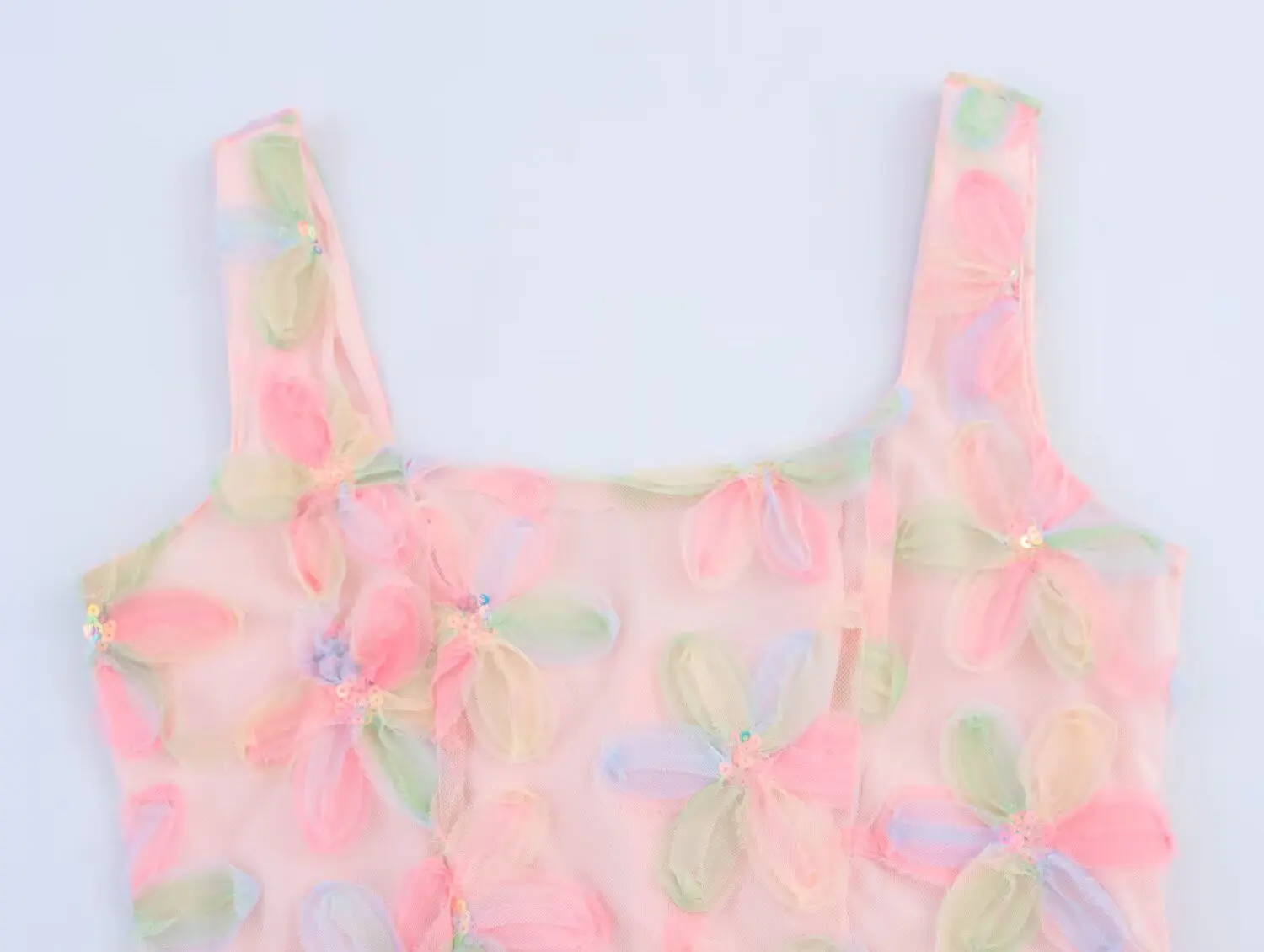   ملابس نسائية صيفية جديدة بمزاج عتيق مزين بالترتر الحلو فستان قصير بحمالات شبكية من قماش الجاكار