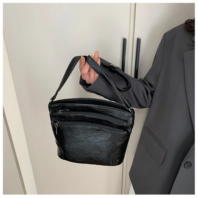 

High End Designer Slouch Bag For Women Soft Supple Leather Shoulder Bag Casual Chic Everyday Luxury Handbag