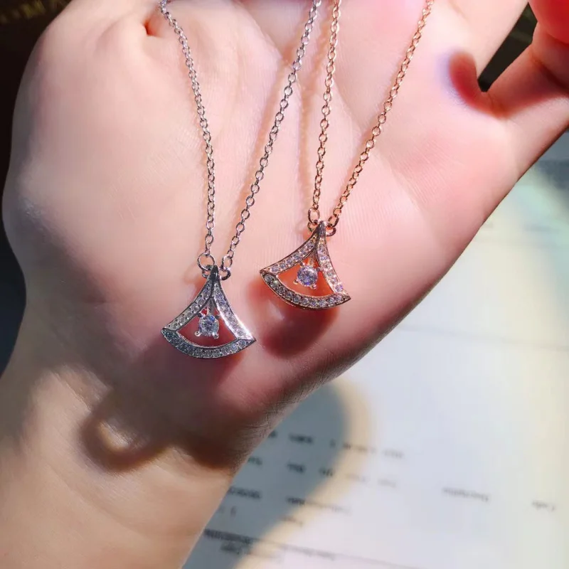 

Trendy Fan Shape D Color aMoissanite Pendant 925 Sterling Silver Chain Necklace Everyday Wear Hypoallergenic Jewelry For Her