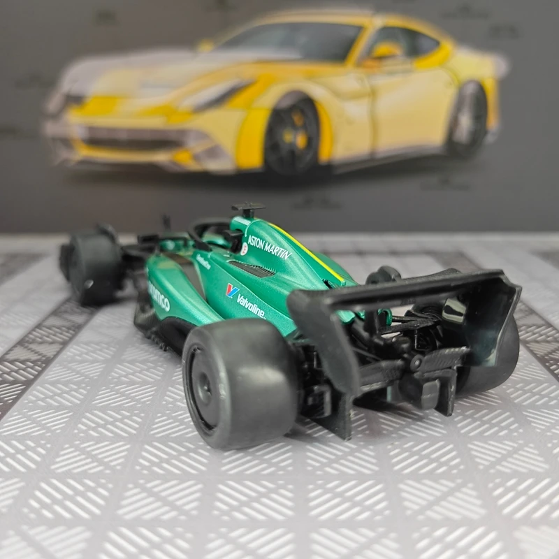 

1:32 Simulated Aston Martin F1 Alloy Formula Racing Model Car Ornament Collection rich details, fine workmanship