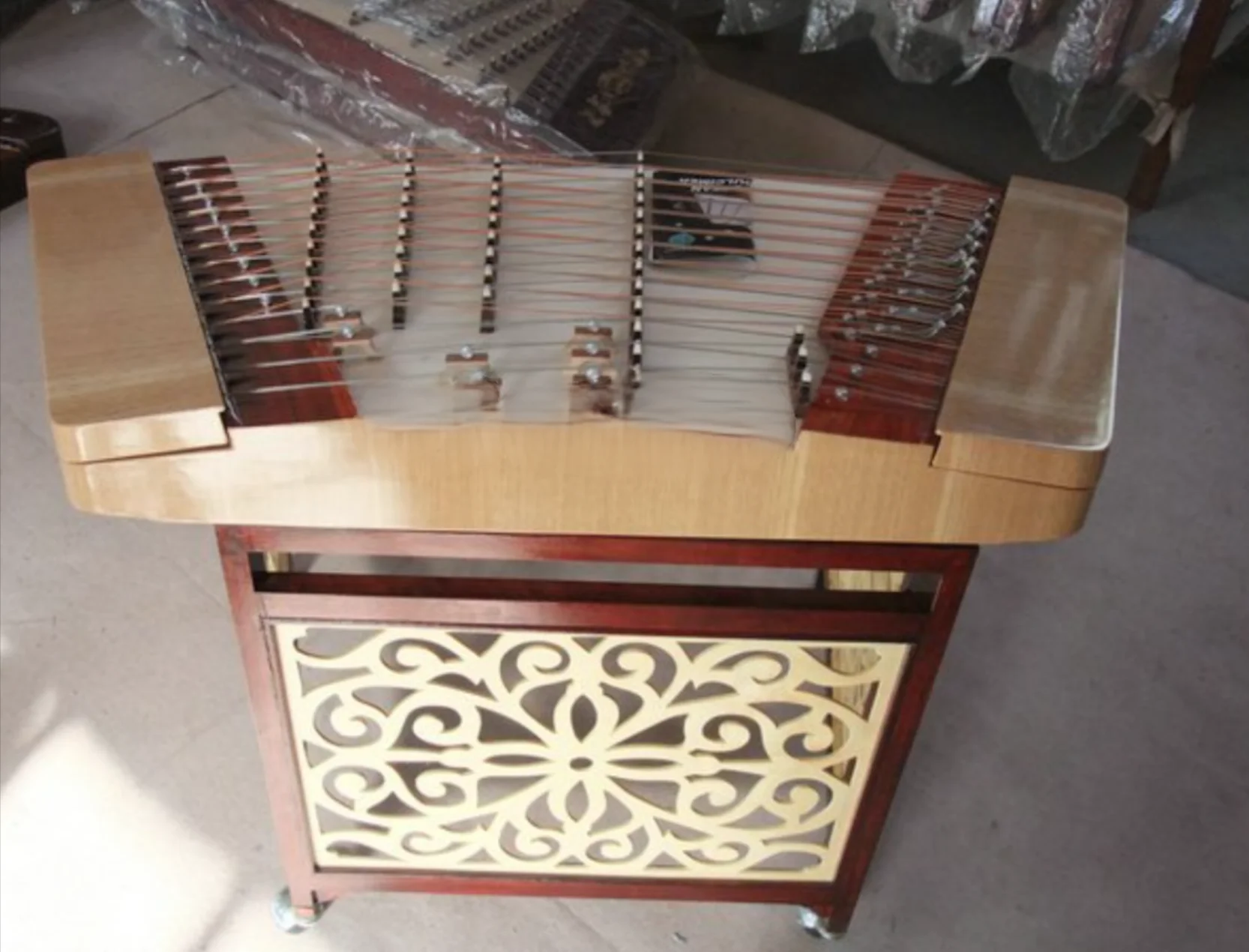 Dulcimer 401 Yangqin Профессиональные коробки и полки Китайские струнные инструменты