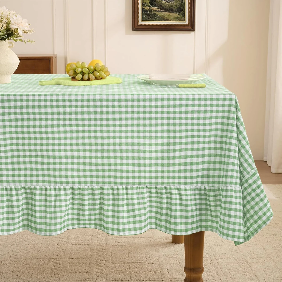 Small Fresh Green and White Pleated Checkered Tablecloth, Suitable for Kitchen, Wedding, and Holiday Table Decoration