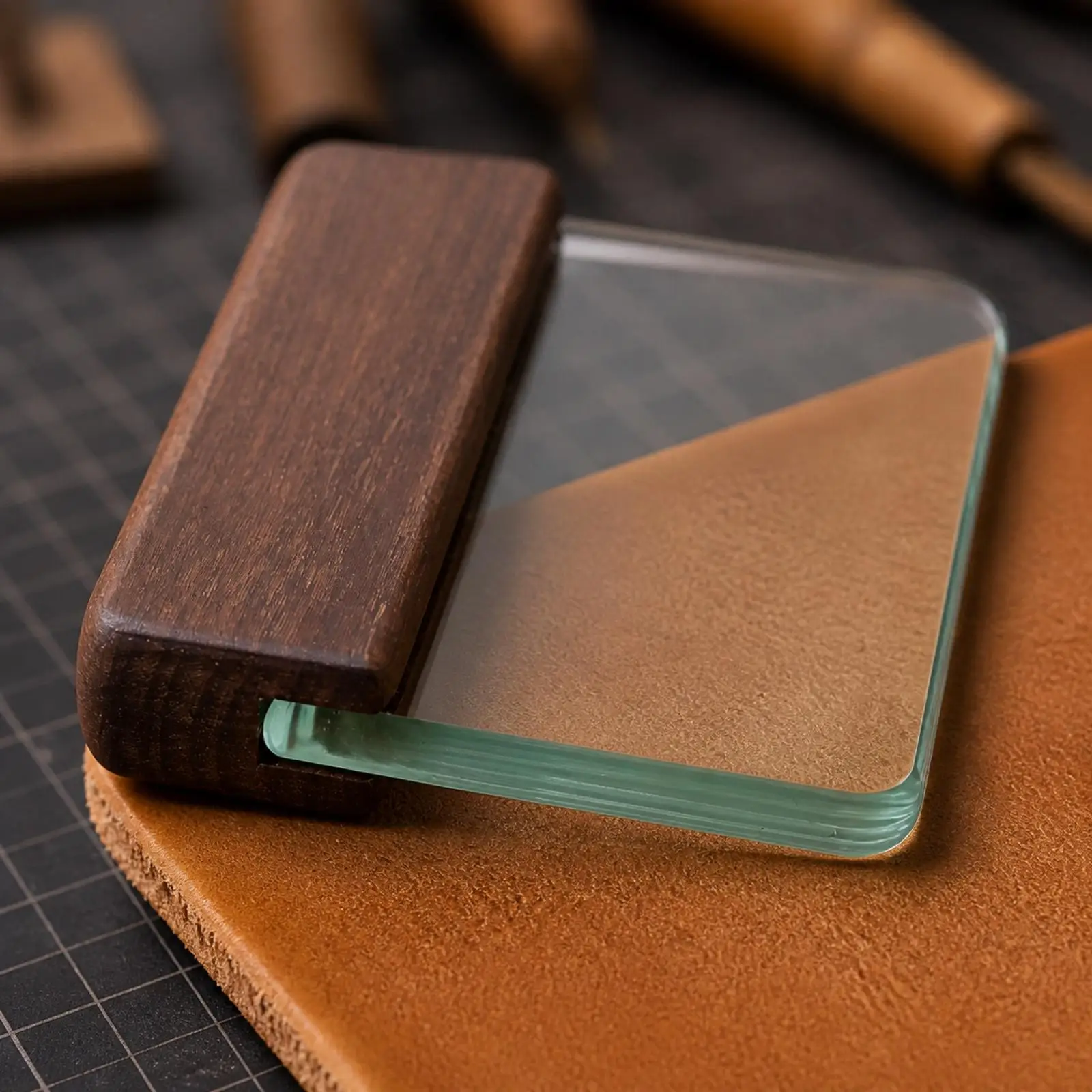 Tempered Glass Putty Scraper with Dark Walnut Wood Handle for Workshop Cleaning and Paint Removal Task