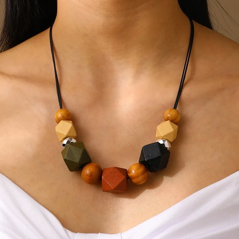 

Geometric Multi Color Wooded Beads Necklaces Pendants for Women Vintage Handmade Statement Bib Necklace Fashion Neck Decoration