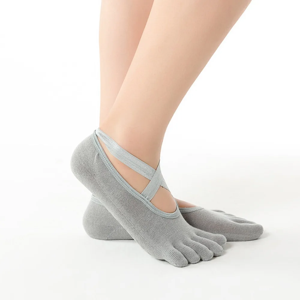 1 Pair Anti Slip Five Finger Socks Yoga Cross Strap Full Five Finger Yoga Socks Split Finger Half Open Professional