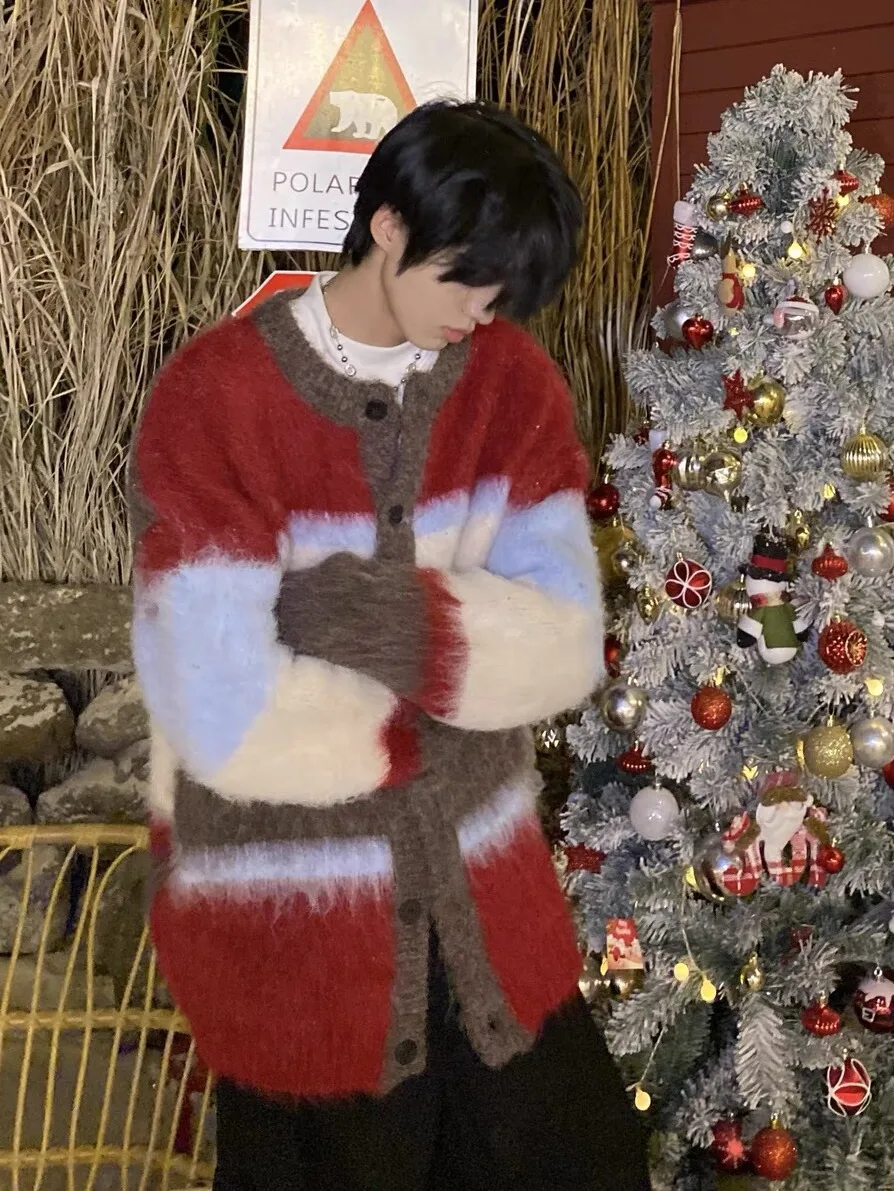 

Американский полосатый свитер в стиле ретро, мужской зимний повседневный теплый вязаный кардиган, пальто для пары, новогодняя атмосфера, ощущение молодежной энергии