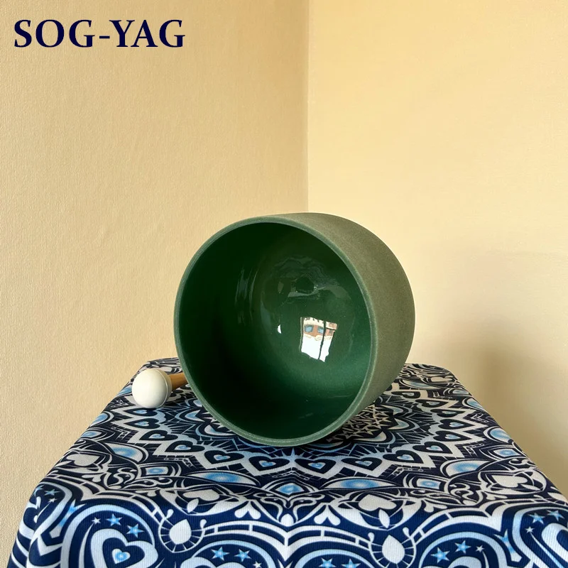 

SOC-YAG 9 Inch color of Emerald Gemstone Fusion Crystal Singing Bowl F Note Quartz Bowls For Sound Healing Meditiation