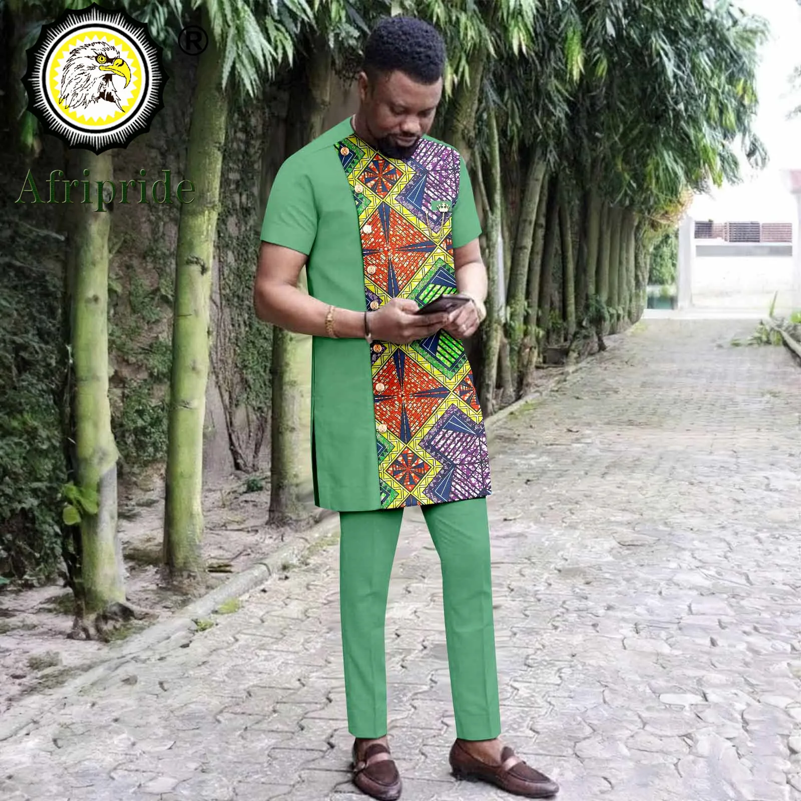 

African Clothes for Men Tracksuit Single Breasted Tops and Pants 2 Piece Set Print Blouse with Chains Formal Wear 2416037