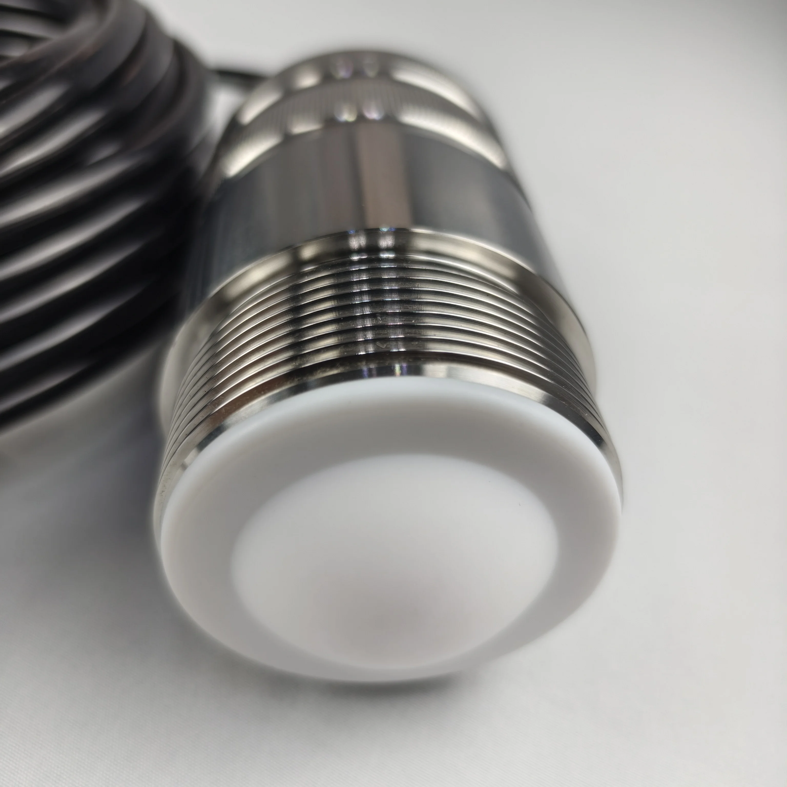 

Радарный датчик уровня из нержавеющей стали с резьбой G2 дюйма, настраиваемый для фланцев