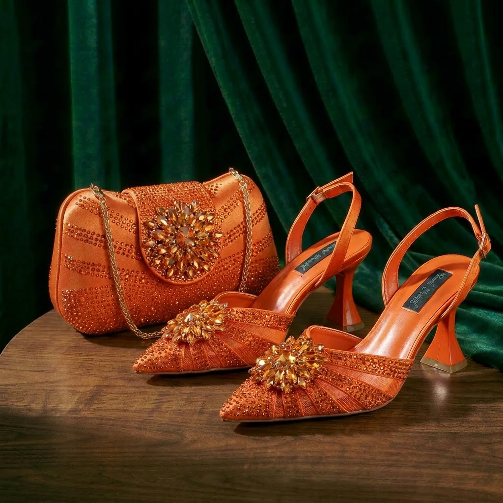 Scarpe e Borsa Blu Strass