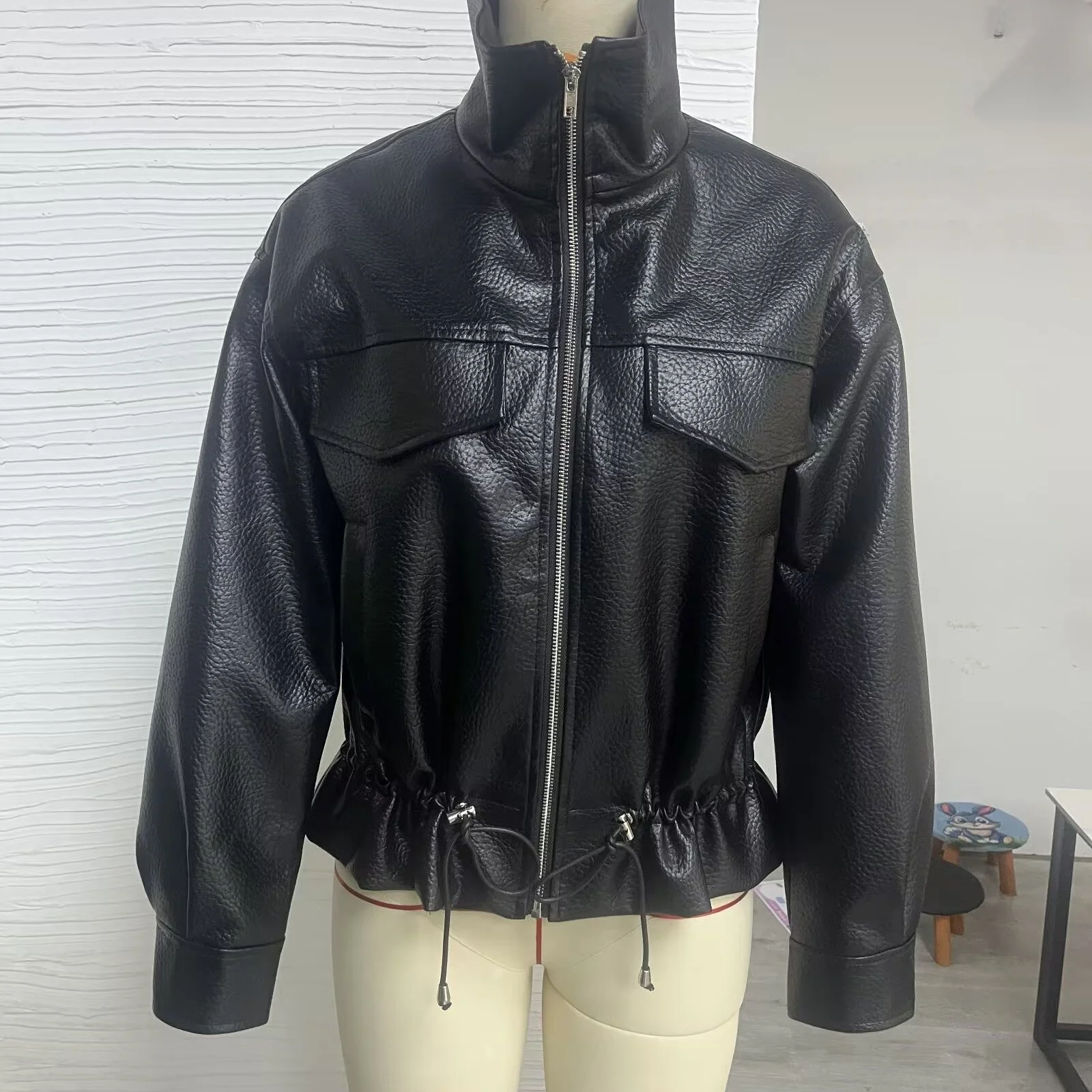 Fashionable Versatile Stand Collar Retro Motorcycle Style Lychee Skin Texture Short Coat for Women Polyester Standard Fit Zipper