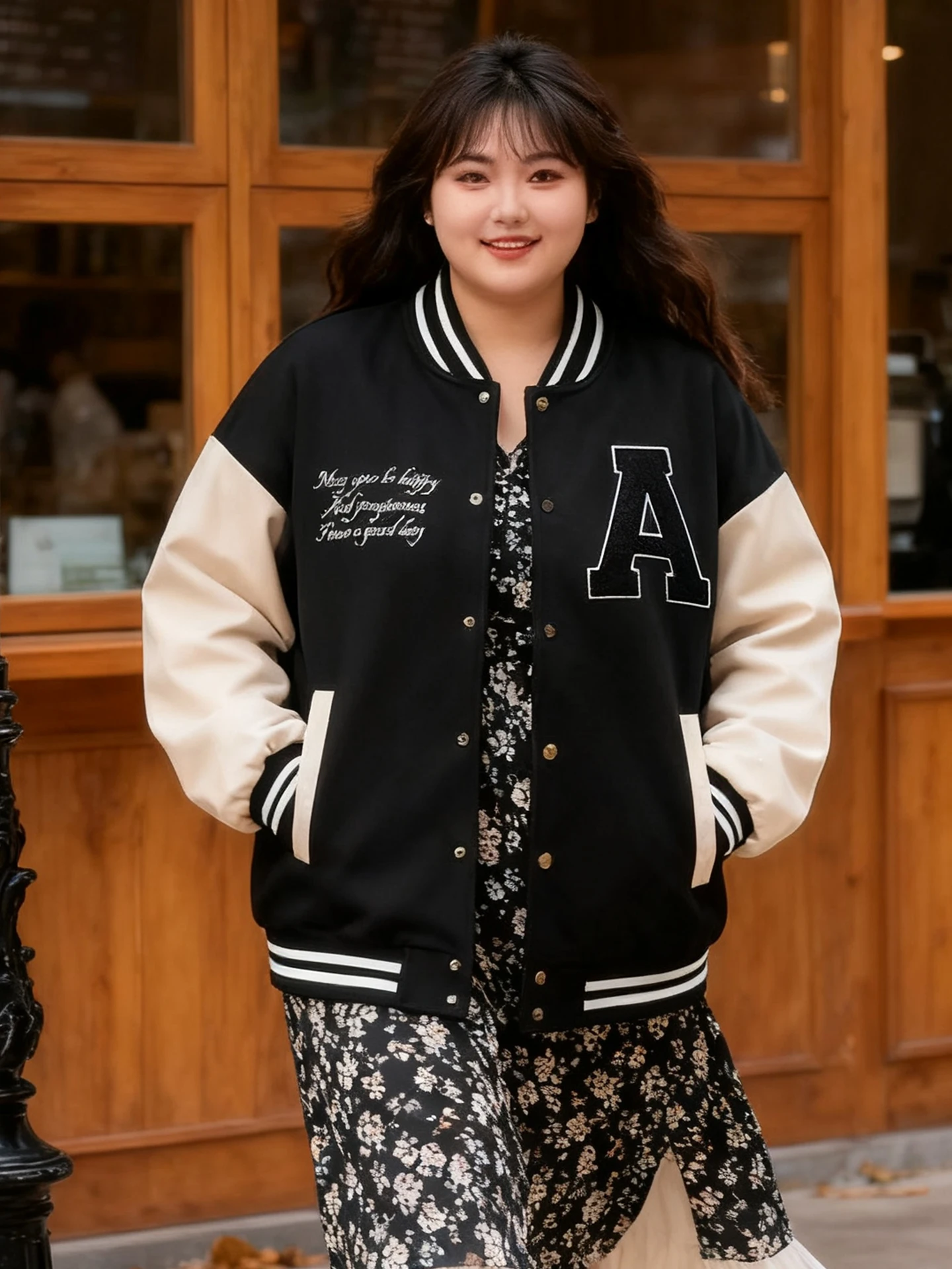 

Женская бейсбольная куртка в американском ретро-стиле с надписями, свободного кроя, стройнящая, универсальная, осенняя верхняя одежда, повседневное пальто с длинными рукавами больших размеров