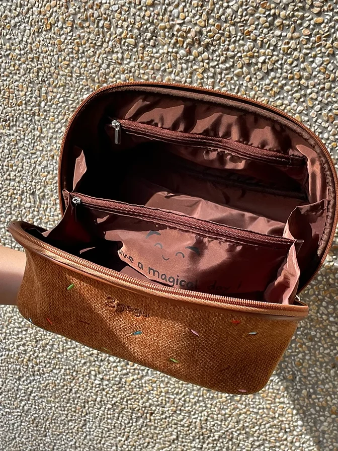 Three mushroom sweet makeup bags portable large capacity storage bags travel bags toiletries  makeup storage view 5