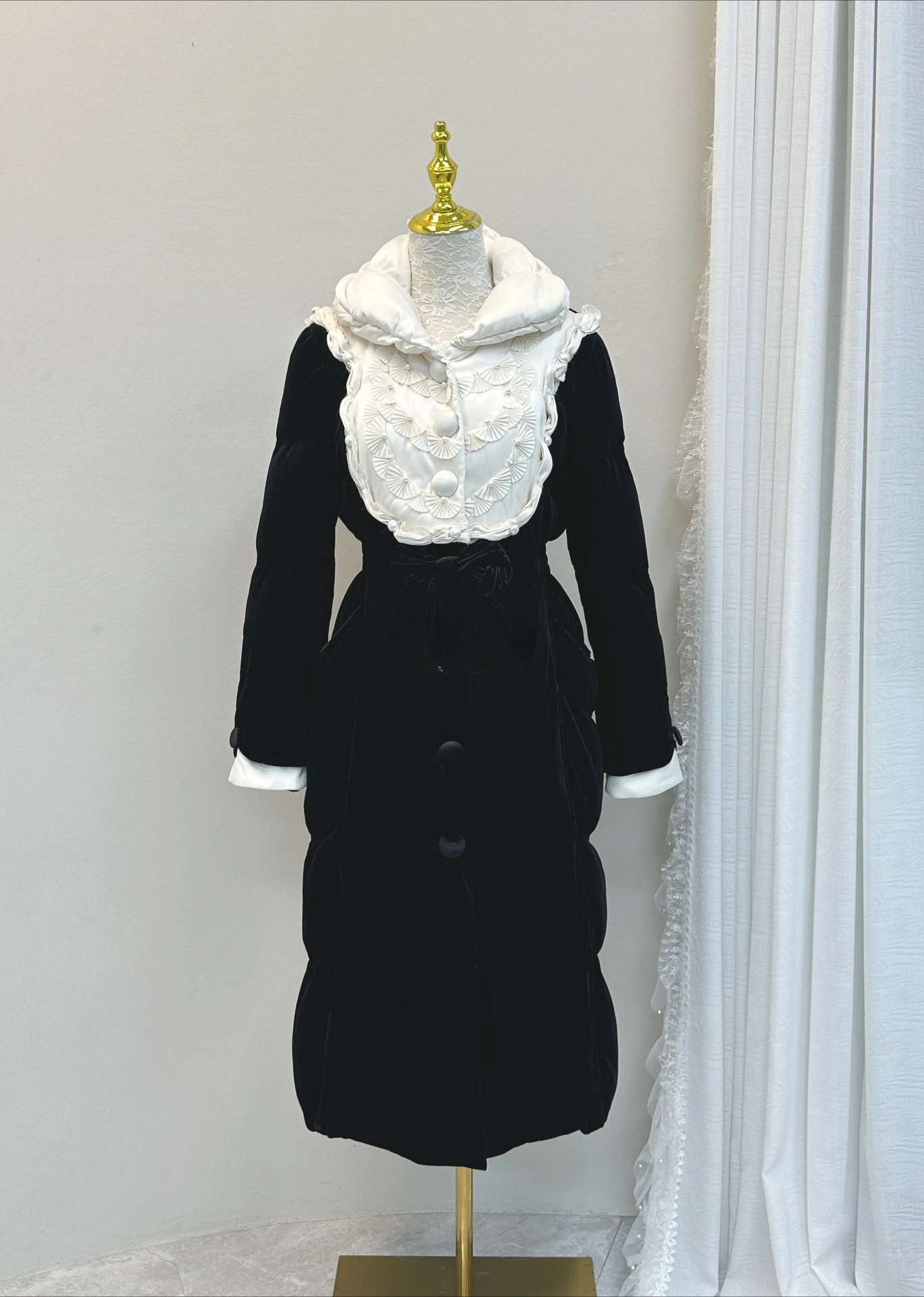 2026 Retro Sweet Goth Lolita Y2K Velvet Long Down Jacket Sweet Elegant 3D Lace  Waist Single-breasted Princess Style Winter Coat