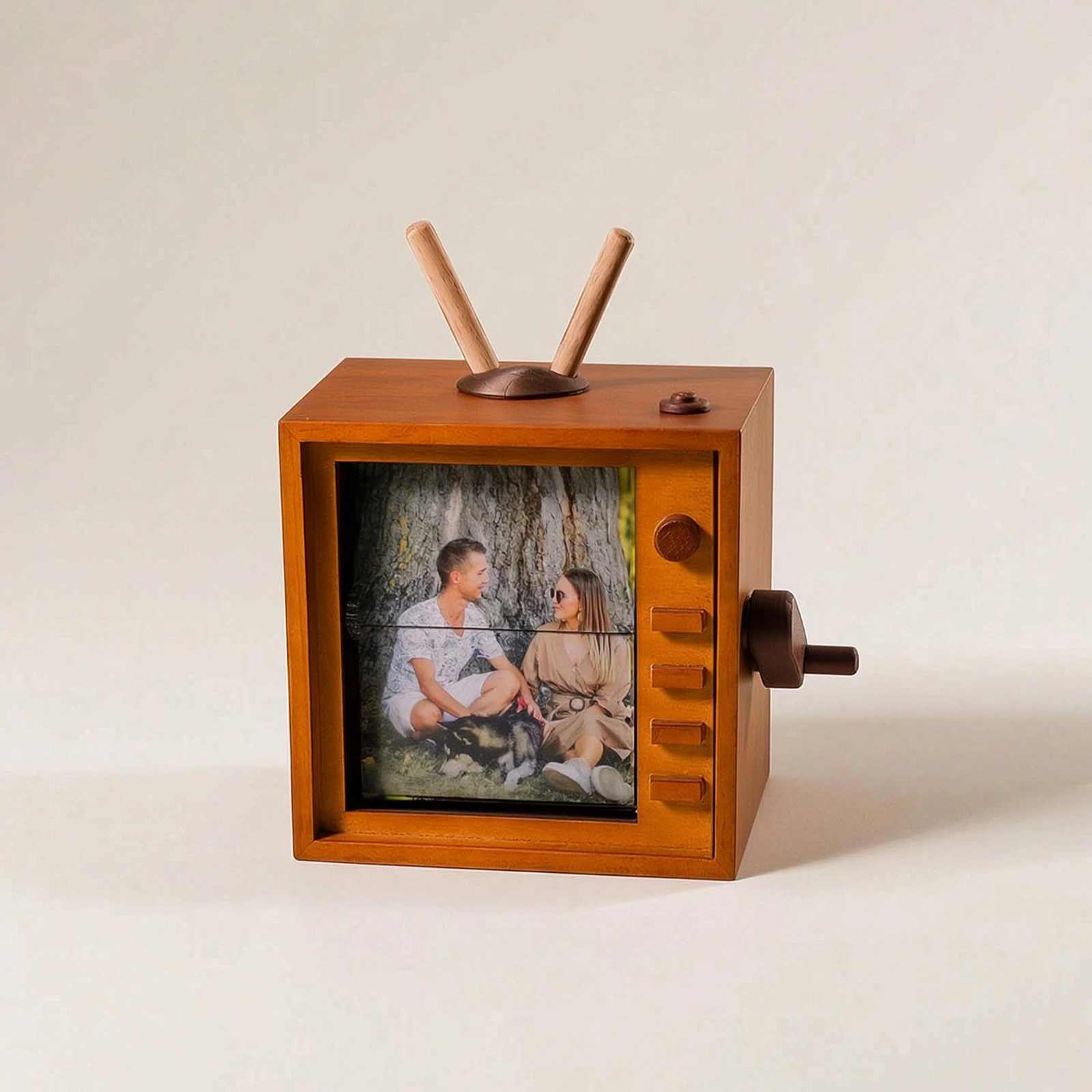 Mechanical Photo Album Retro Flip Photo Album Hand-Crank Vintage-Style for Couples, Desk, Shelf