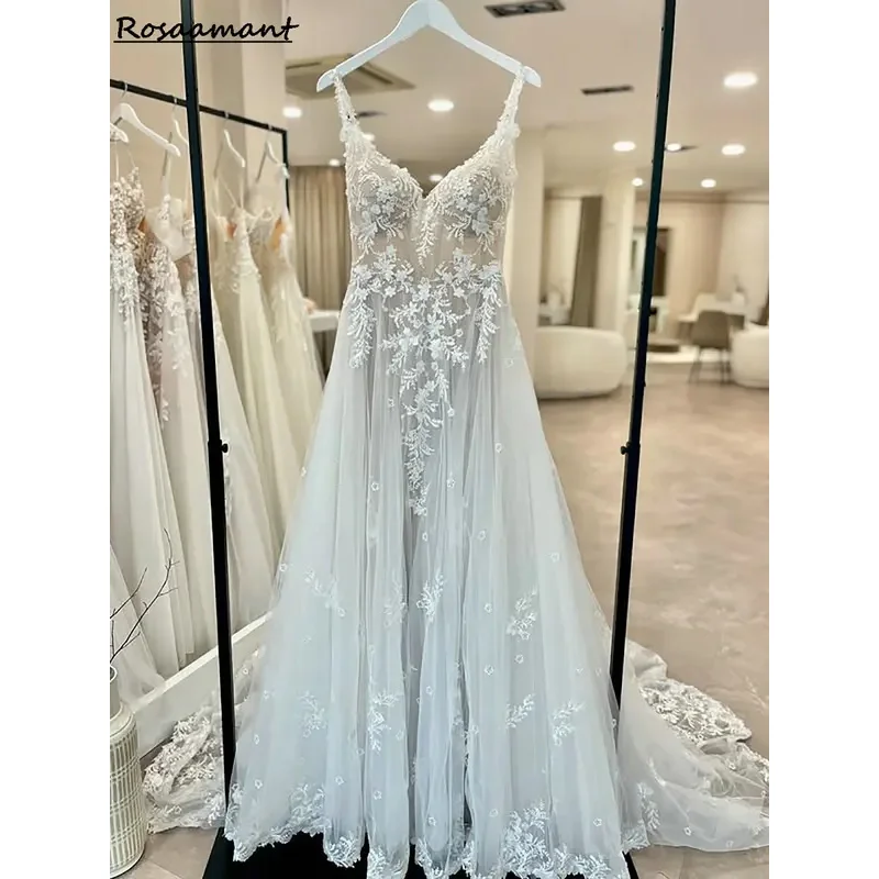 ロマンチックなスパゲッティストラップオープンバック A ラインのウェディングドレスノースリーブアップリケレースブライダルドレスローブデマリー